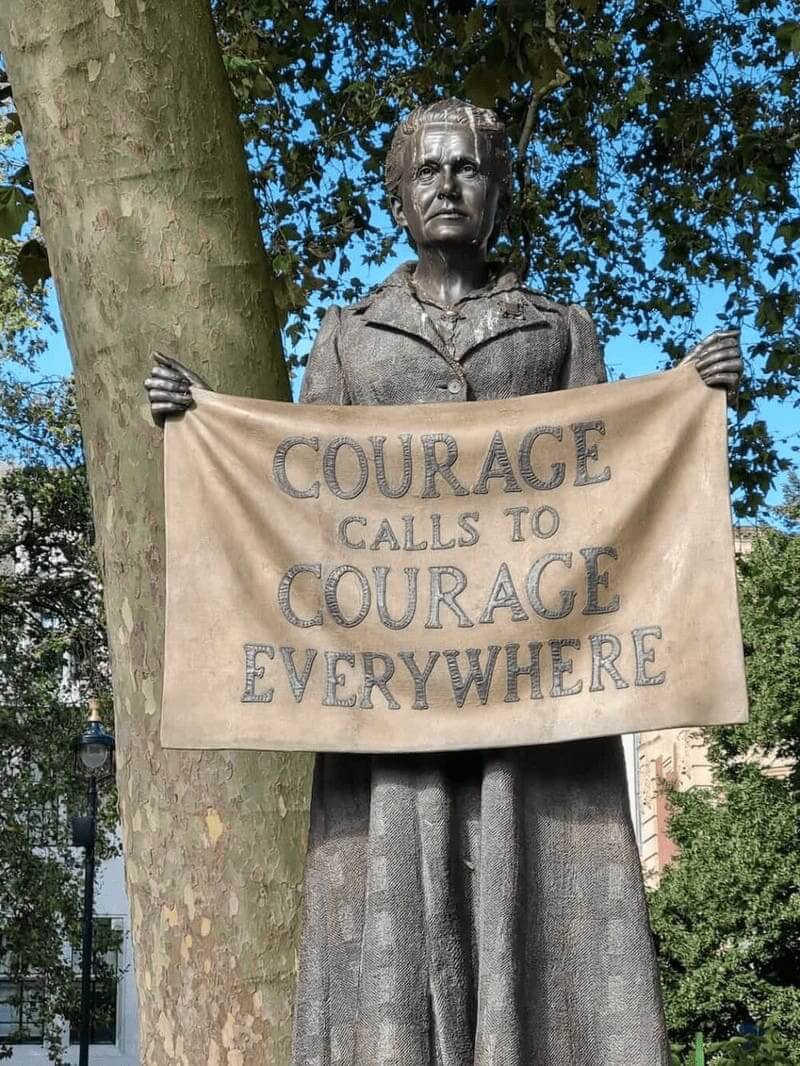 Statues of women a statue of Millicent Fawcett from the front